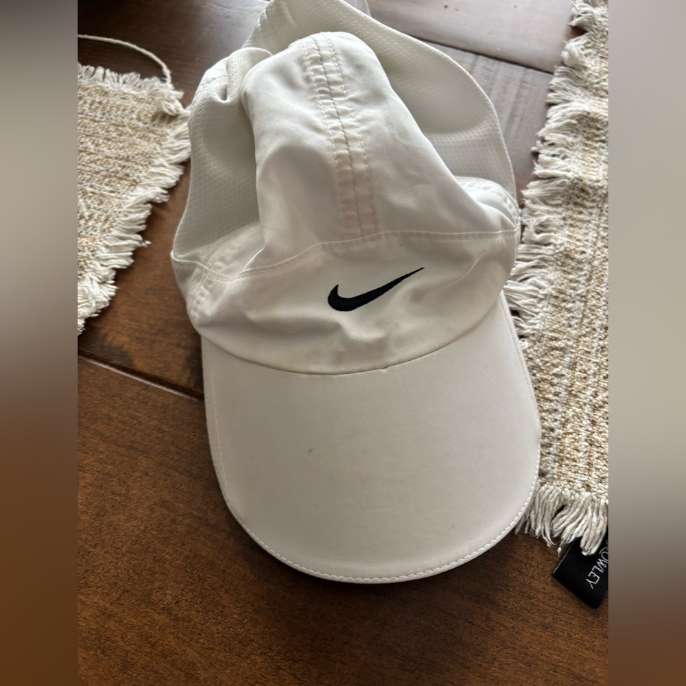 Nike White Ladies Sports running hat